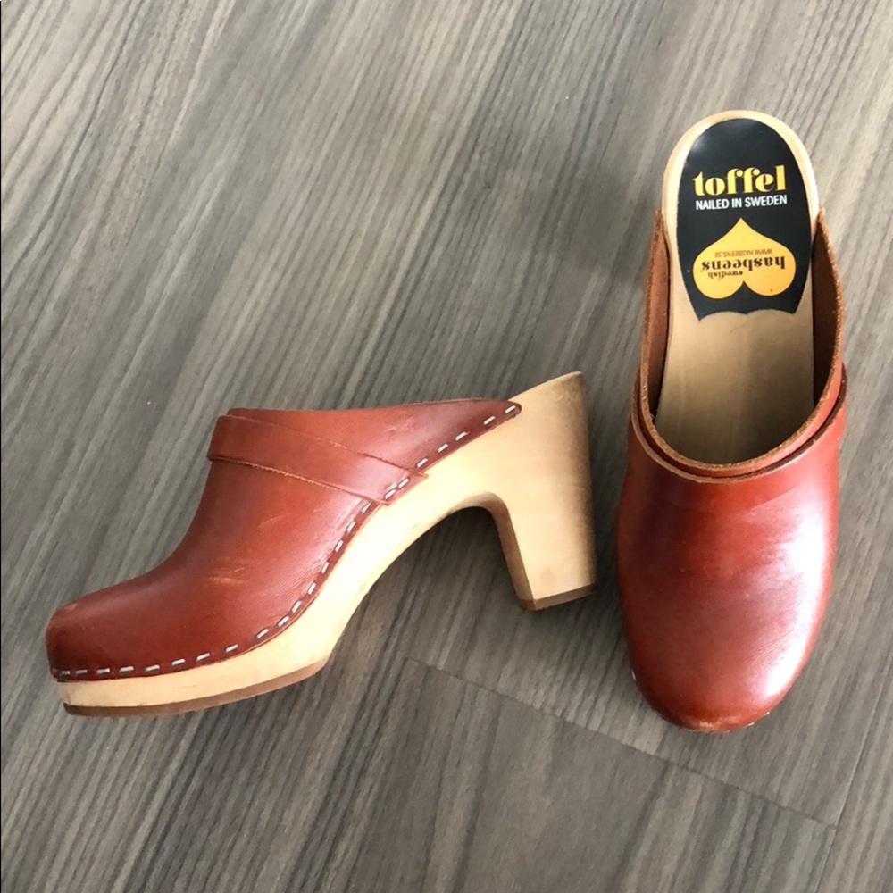 Swedish Hasbeens - almost new clogs
